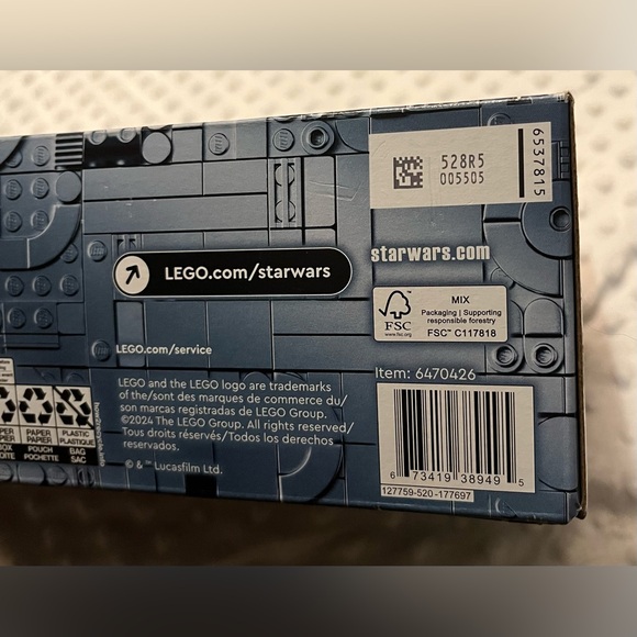 LEGO Star Wars Tantive IV (Retired) - Picture 3 of 4